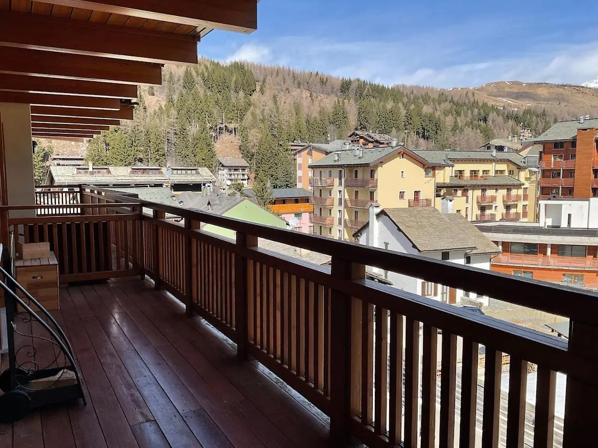 Apartment In Front Of The Slopes Madesimo Italy